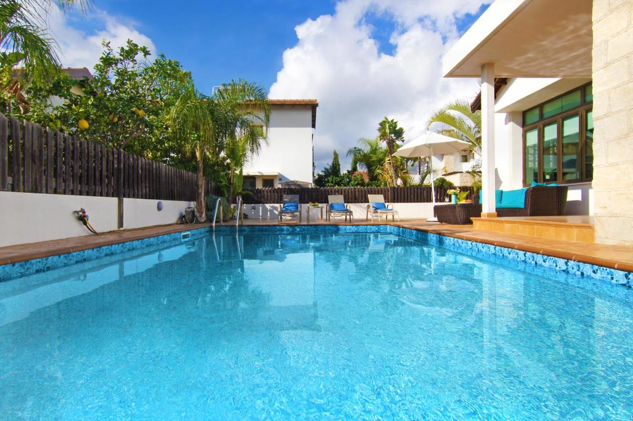 Villa Merry Ayia Napa Bagian luar foto