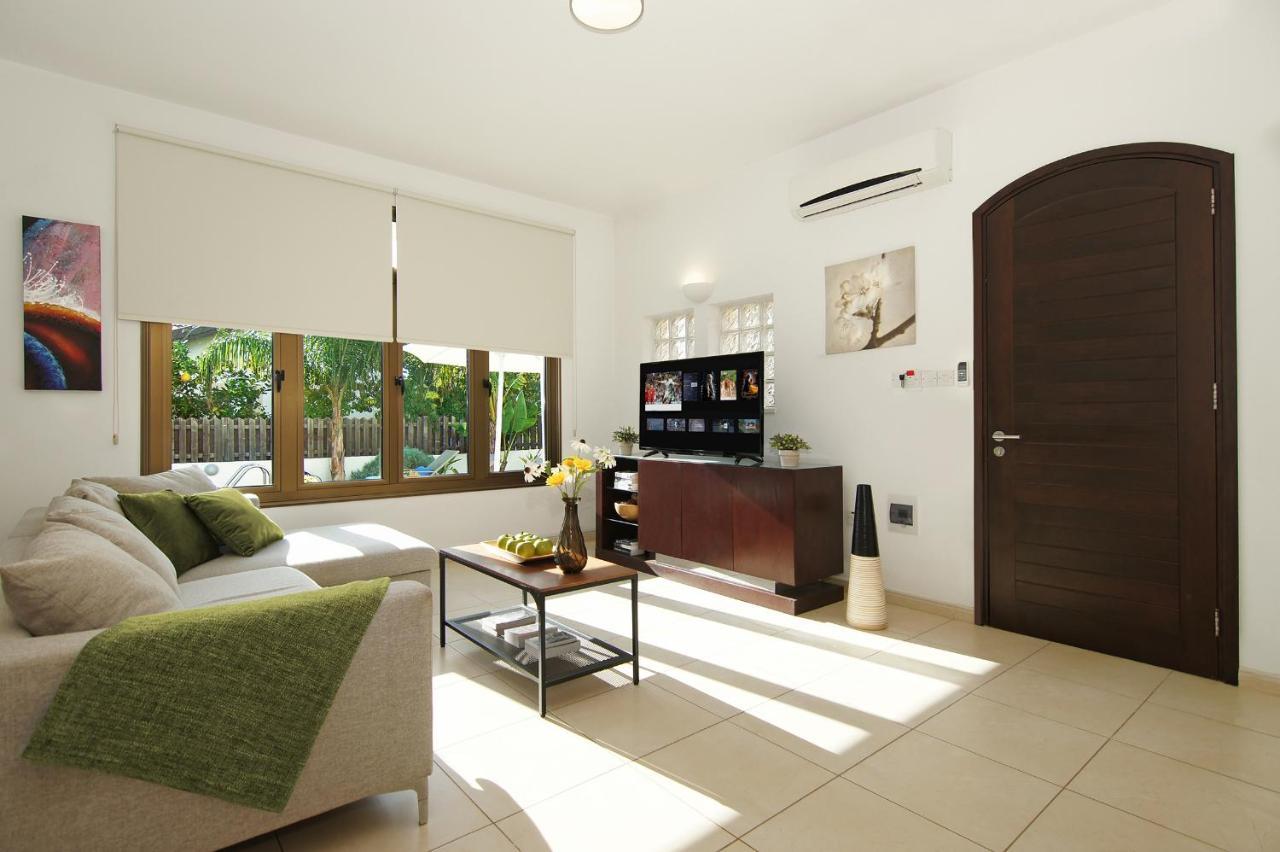 Villa Merry Ayia Napa Bagian luar foto
