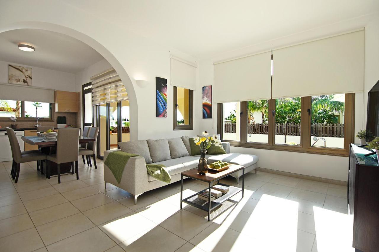 Villa Merry Ayia Napa Bagian luar foto