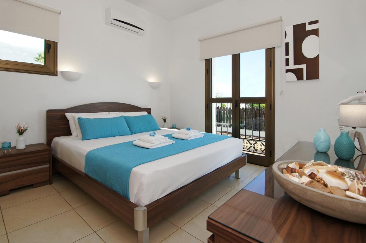 Villa Merry Ayia Napa Bagian luar foto